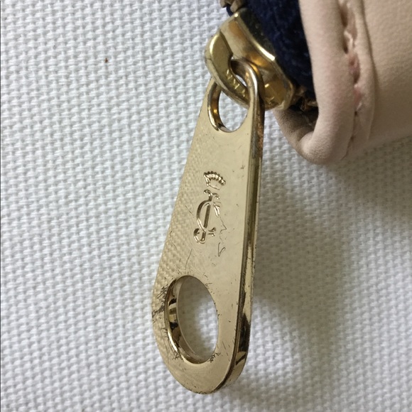 🥥Juicy Couture Neon Green Quilted Wallet🥥 - Picture 7 of 8